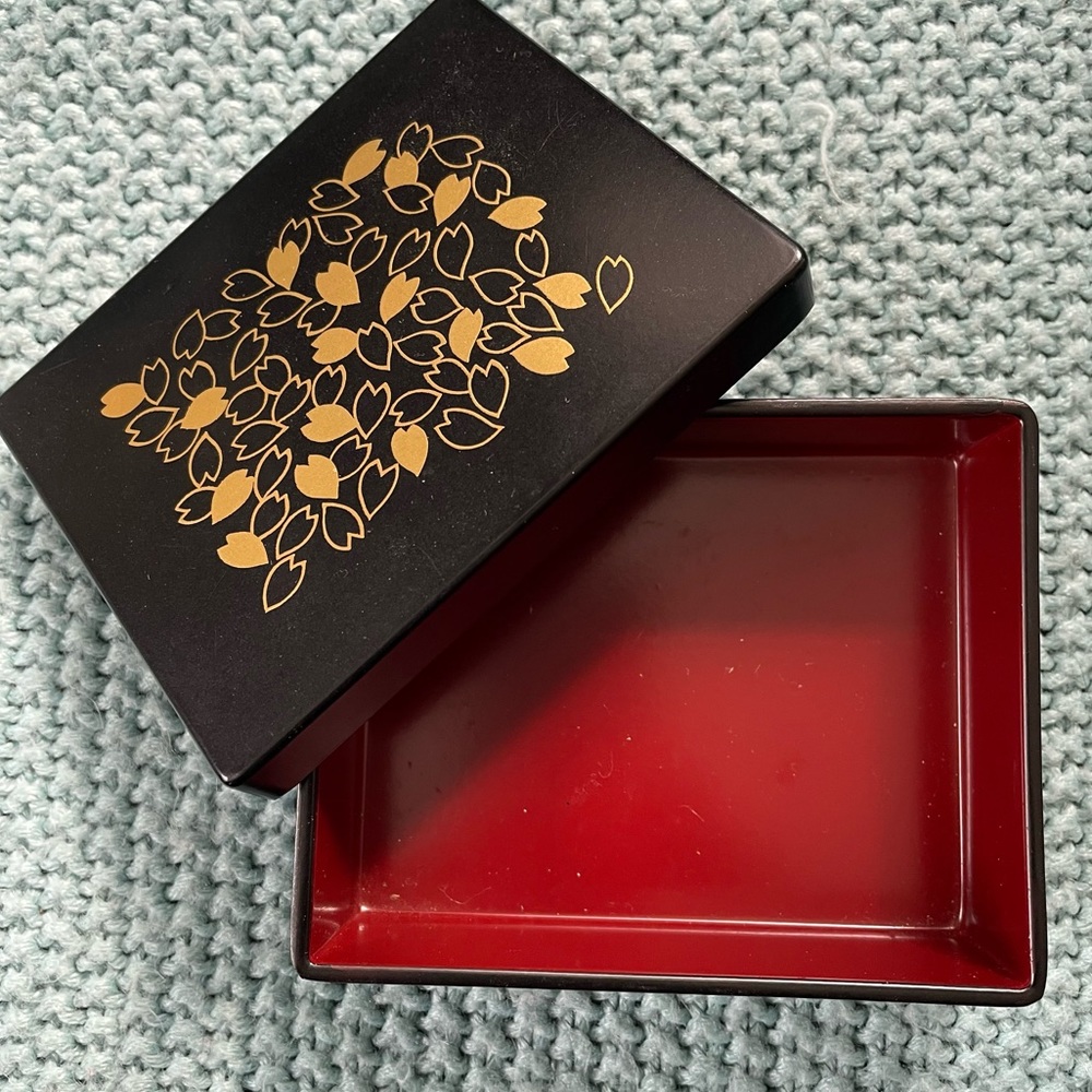 Small Japanese Lacquer-style Jewelry Box